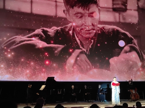 祝希娟领衔诵读上影前辈“来信” 经典电影再现银幕