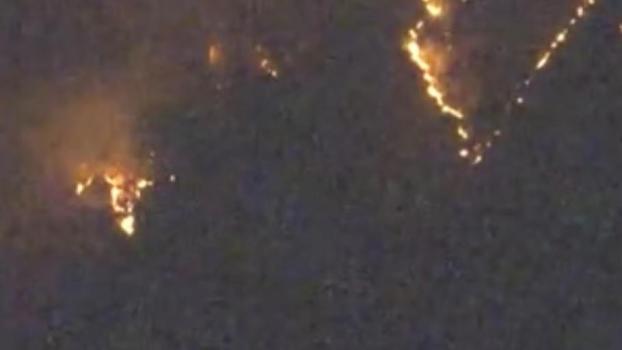 日本妙義山起火 火勢蔓延超10小時 登山客報警引發(fā)關(guān)注