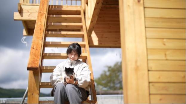 為126只流浪貓狗 女孩每年蹭百場婚宴 善意接力照亮希望