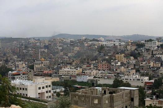 以军在约旦河西岸多地展开突袭行动 冲突致多人受伤与被捕