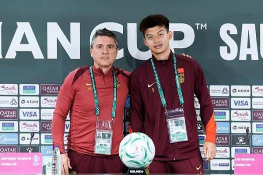 安东尼奥：我们将为进入决赛而战 现在不回答战术安排问题 迎战越南队全力以赴