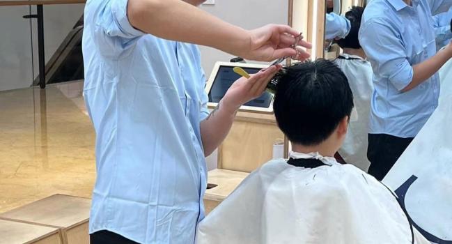 年前理发你遇到过涨价吗 春节理发涨价探秘