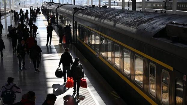 欢迎夏总回家过年"为什么火了：家乡的温暖回应引发共鸣