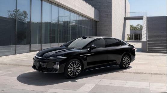 广汽昊铂A800搭载多项尊界同源技术 智驾与座舱革新