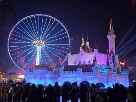 石景山游乐园元宵灯会美不胜收 欢乐海洋夜