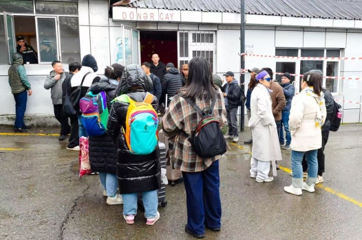 接同胞从伊朗回家的志愿者们回来了 万里归途见证血浓于水