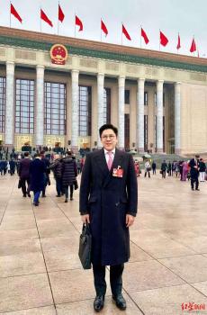 霍启刚：希望在中小学推广冰雪课程 构建全周期消费生态