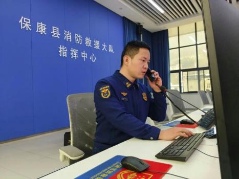 大山中 手机欠费的他打通了119 消防员暖心相助