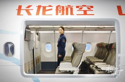 00后女孩退伍后在杭州当“空保” 从跳伞尖兵到蓝天守护者