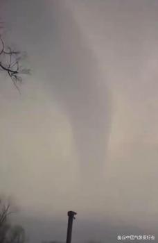 美国出现冰湖龙卷风，专家称非常罕见！分析：大规模爆发已开始