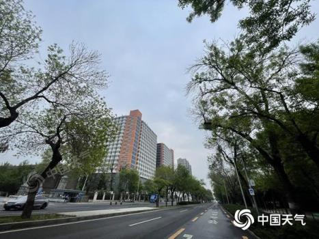 未来三天北京晴到多云为主 山区或现分散雷阵雨 早晚需添衣保暖