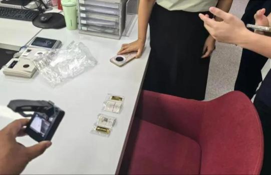 保潔員在學(xué)生公寓垃圾桶撿到2條金條 已由警方妥善保管正在查找失主
