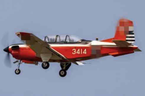 臺40年機(jī)齡教練機(jī)墜毀致兩死 飛行員曾稱開老教練機(jī)是玩命