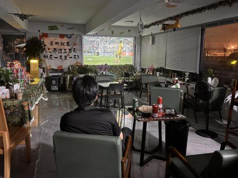 店主邀約4000人看世界杯 0人到店 尷尬的“孤獨(dú)”觀賽夜
