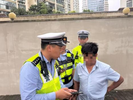 无证司机开网约车平台等都要担责 端午假期严查违法行为