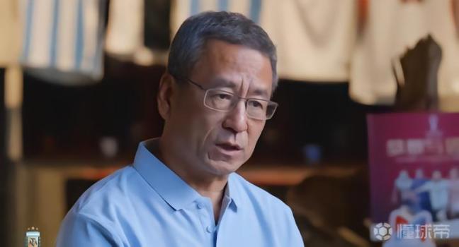 白岩松：庆幸自己喜欢的是阿根廷 传统踢法的坚守者