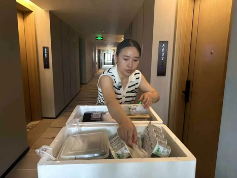 因台风滞留宁波的歌迷收到免费午餐 酒店暖心送餐