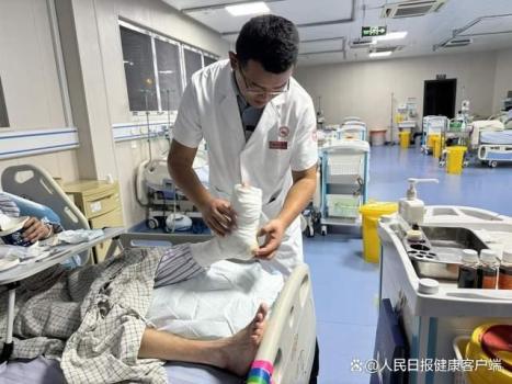 今年隐翅虫为何格外多 医生提醒 气候环境双重作用