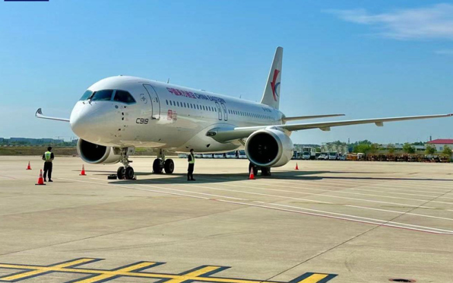 体验C919首次商业载客飞行