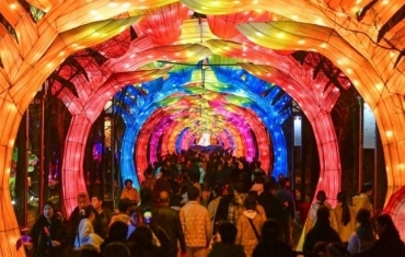 策“马”出游！最长春节假期5.96亿人次创新高