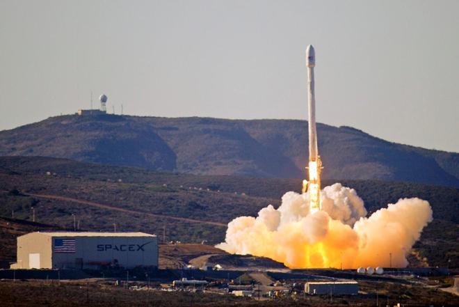 Space X：MSCI ESG评级为CCC，被标注橙色警示标识