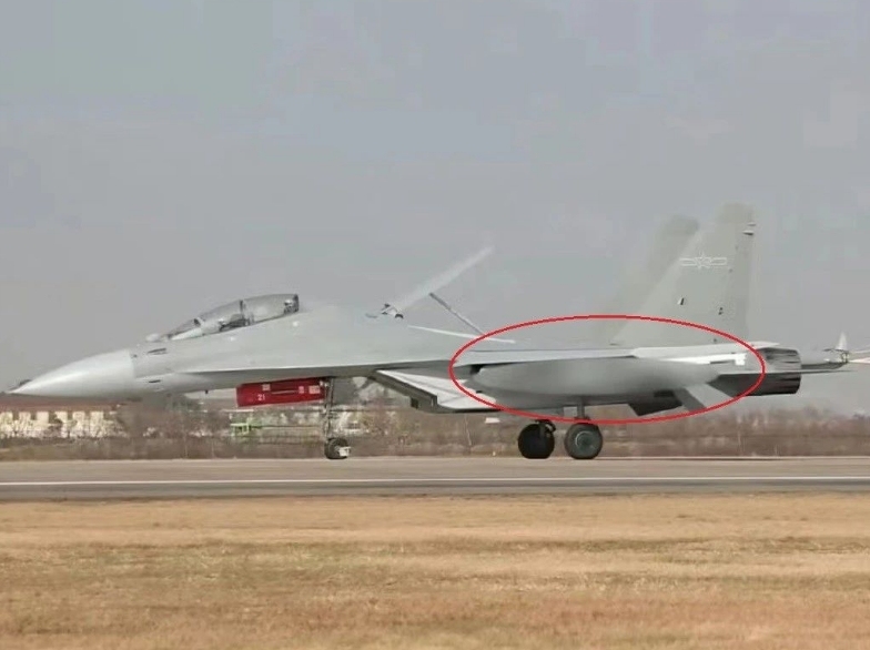 被打码，歼-16挂的啥导弹？