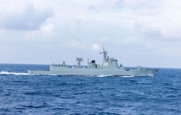 渭南艦、玉林艦等艘艦艇編隊開展實戰化演練