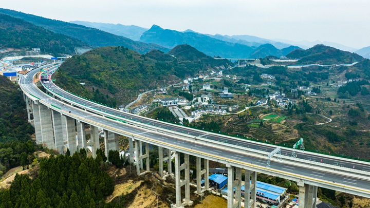 貴州遵義:仁遵高速建成通車